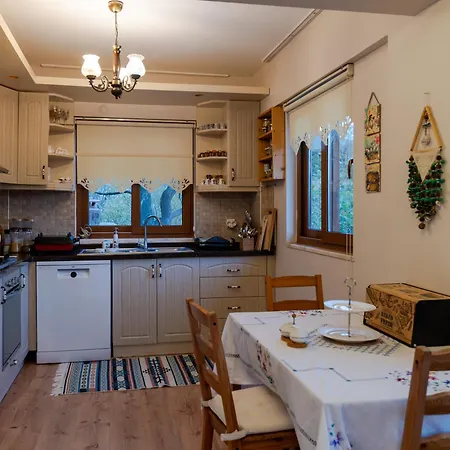 Villa Almond