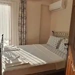 Vila Almond